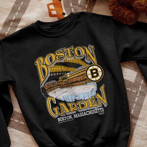 Vintage 90s Boston Bruins Garden Arena Sweatshirt,Massachusetts NHL Hockey Shirt